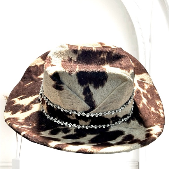 Black and White Cow Print Hat - Picture 2 of 5